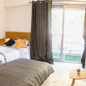 https://residence-bord-de-mer-terasse-plage-prado-david.fr-provencehotel.com